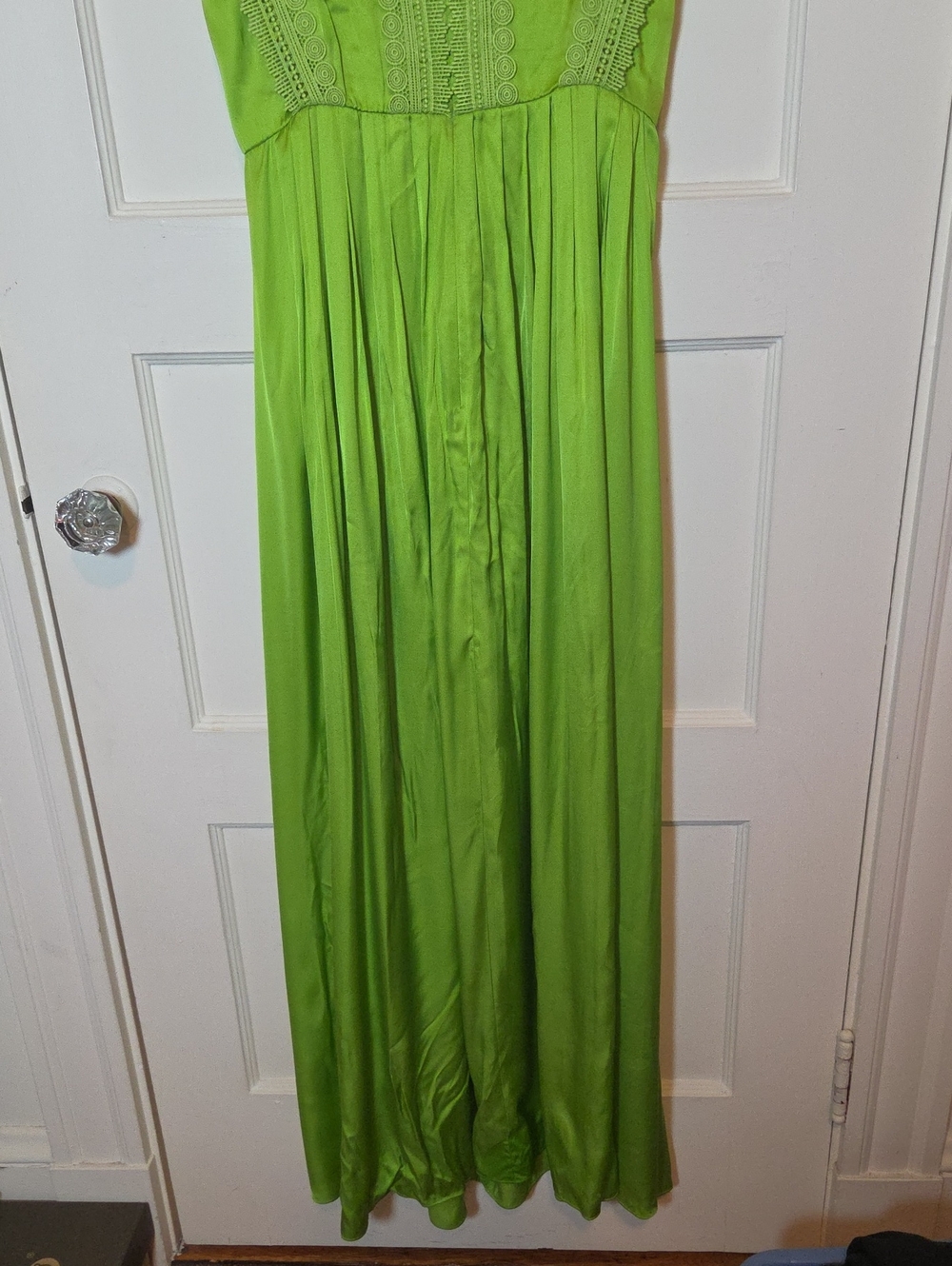 DIANE VON FURSTENBERG Margot Pleated Satin Maxi Dress In Chartreuse Size 6 - Picture 14 of 16